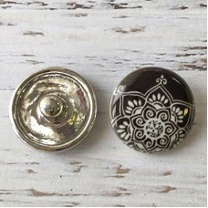 20mm Noosa Style White on Black Flower Enamel Snap Chunks - Each