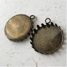 27mm (25mm ID) Crown Edge Antique Brass Bezel Setting Drop - Pack of 2