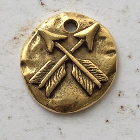 18mm Nunn Design Organic Crossed Arrows Charm - Antique Gold
