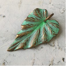 38x23mm Patinaed Vintaj Natural Brass Woodland Leaf Pendant - Each