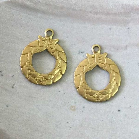 15mm Wreath Raw Brass Charms - Pack of 10