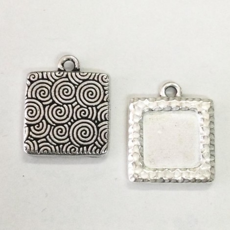 18mm (12mm ID) TierraCast Hammertone Square Picture Frame Charm - Fine Silver Plated - Pack of 2 18mm (12mm ID) TierraCast Hammertone Square Picture Frame Charm - Fine Silver Plated - Pack of 2