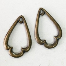 32x21mm TierraCast Trefoil Drops - Brass Oxide - Pack of 2
