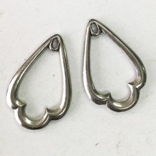 32x21mm TierraCast Trefoil Drops - Antique Pewter  - Pack of 2