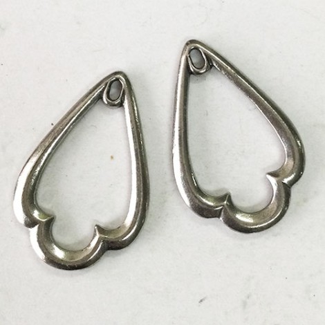 32x21mm TierraCast Trefoil Drops - Antique Pewter - Pack of 2 32x21mm TierraCast Trefoil Drops - Antique Pewter - Pack of 2