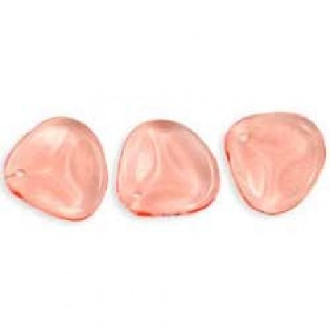 8x7mm Czech Glass Rose Petals - Rosaline - Pack of 20 8x7mm Czech Glass Rose Petals - Rosaline - Pack of 20