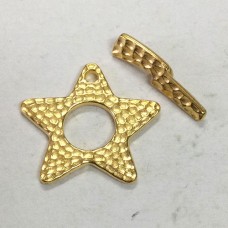 25mm TierraCast Hammertone Star Toggle Set - 22K Bright Gold Plated - per set