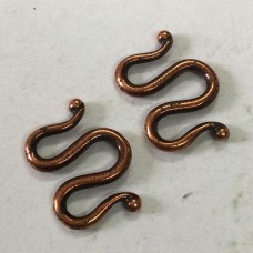 18x12mm TierraCast Classic 'M' Clasp - Antique Copper Plated - Pack of 2