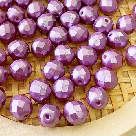 8mm Czech Firepolish Beads - Pastel Lilac - Pack of 20 8mm Czech Firepolish Beads - Pastel Lilac - Pack of 20