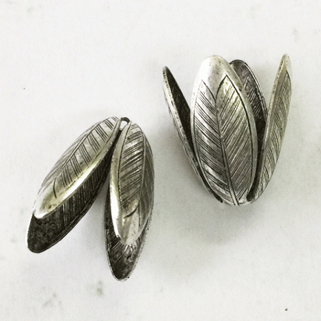 14x19mm Nunn Design Grande Leaf Beadcap - Ant Silver