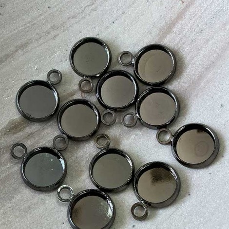 8mm ID Gunmetal Plated Brass Bezel Drops - Pack of 20