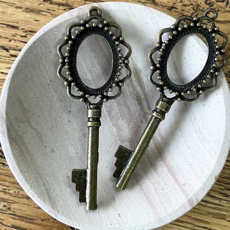 77x28mm (25x19mm Tray) Ant Bronze Key Cab Setting - Pack of 2 77x28mm (25x19mm Tray) Ant Bronze Key Cab Setting - Pack of 2