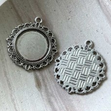 33x30mm (18mm ID) Ant Silver Round Bezel Setting - Pack of 4