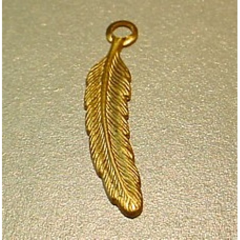 27mm Medium Feather Raw Brass Charm - Pack of 4 27mm Medium Feather Raw Brass Charm - Pack of 4