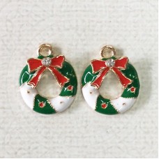 18mm Gold Plated Enamelled Christmas Charms - Green & White Wreath with Red Bow & Crystal