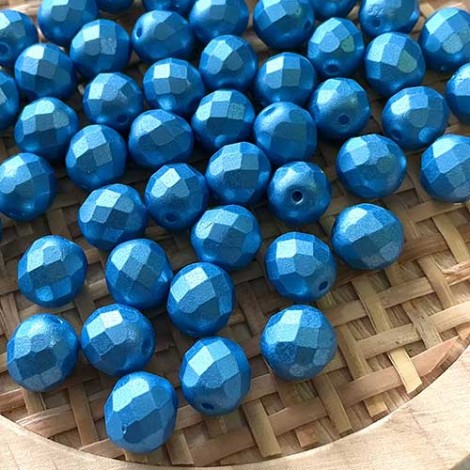 8mm Czech Firepolish Beads - Pastel Turquoise - Pack of 20 8mm Czech Firepolish Beads - Pastel Turquoise - Pack of 20