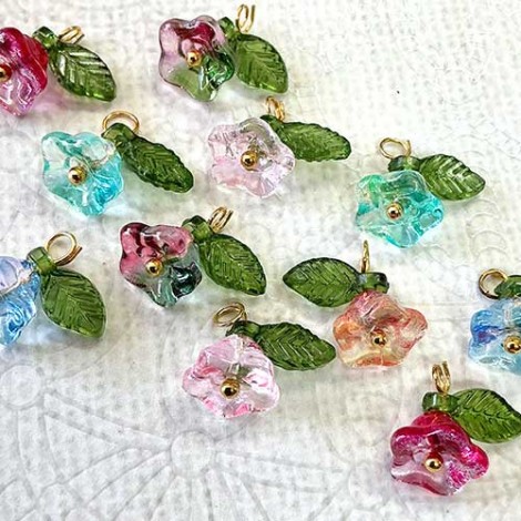 Glass Flower Charm Bead Assorted Mix - 30 pieces Glass Flower Charm Bead Assorted Mix - 30 pieces