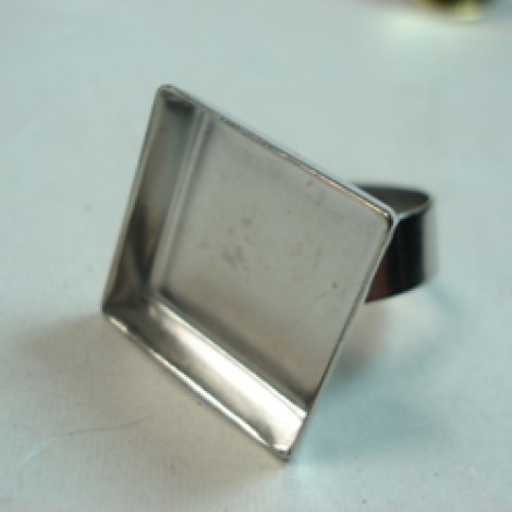 Platinum Silver Adjustable Ring w/20mm Diagonal Tray