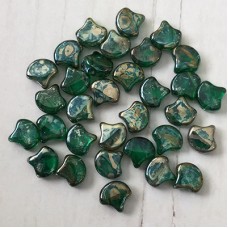 7.5x7.5mm Czech 2-Hole Gingko Beads - Emerald Rembrandt - 8-9gm