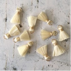 18mm Silk Mini Tassels with Gold Jumpring - Pack of 10 - Cream/Gold