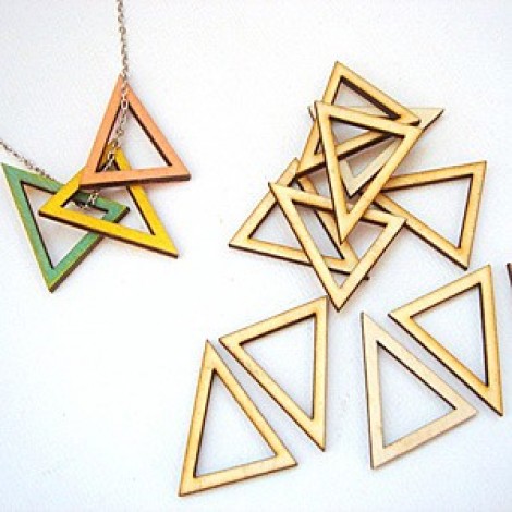 35x30mm Unfinished Wood Triangle Pendant