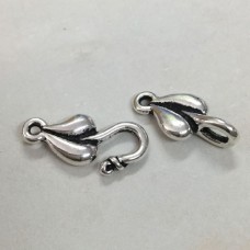 30x7mm TierraCast Heart Leaf Hook & Eye Clasp - Antique Silver - Per Set