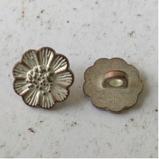 12mm White w-Rust Small Daisy Button with Shank