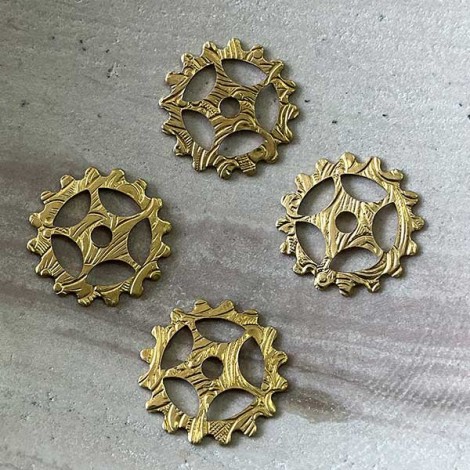 17mm 24ga Steampunk Patterned 5-Spoke Gear Brass Charm - Pack of 5