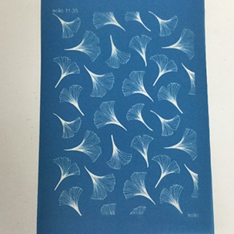 Moiko Silk Screen - 74x105mm - Design 11.35 - Gingko Leaves