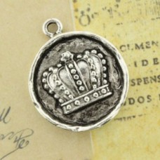 24x20mm Nunn Design Silver Plated Crown Medallion