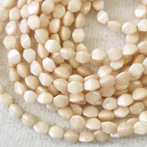 5x3mm Czech Pinch Beads - Luster Opaque Champagne - Pack of 50 5x3mm Czech Pinch Beads - Luster Opaque Champagne - Pack of 50
