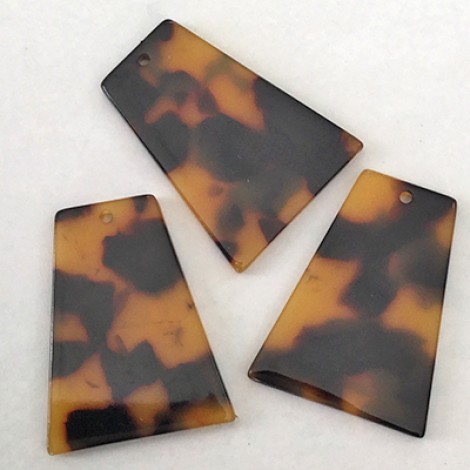 32x24x2.5mm High Quality Tortoiseshell Acetic Acid Resin Trapezoid Earring Drop/Pendants - Pack of 2 32x24x2.5mm High Quality Tortoiseshell Acetic Acid Resin Trapezoid Earring Drop/Pendants - Pack of 2
