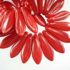 5x16mm CzechMates 2-Hole Daggers - Opaque Red - Pack of 20